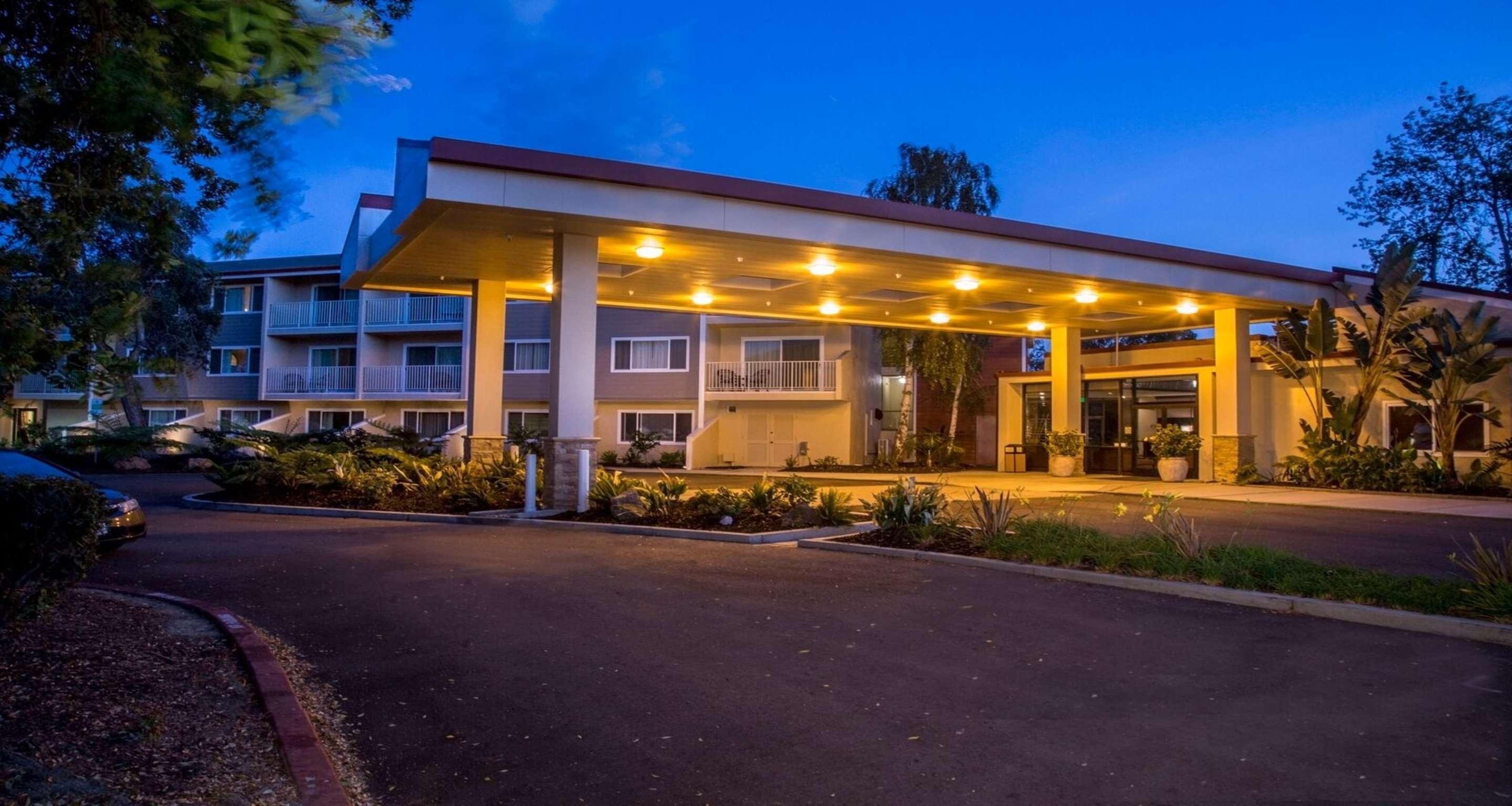 Best Western Plus Garden Court Inn Фримонт Екстериор снимка
