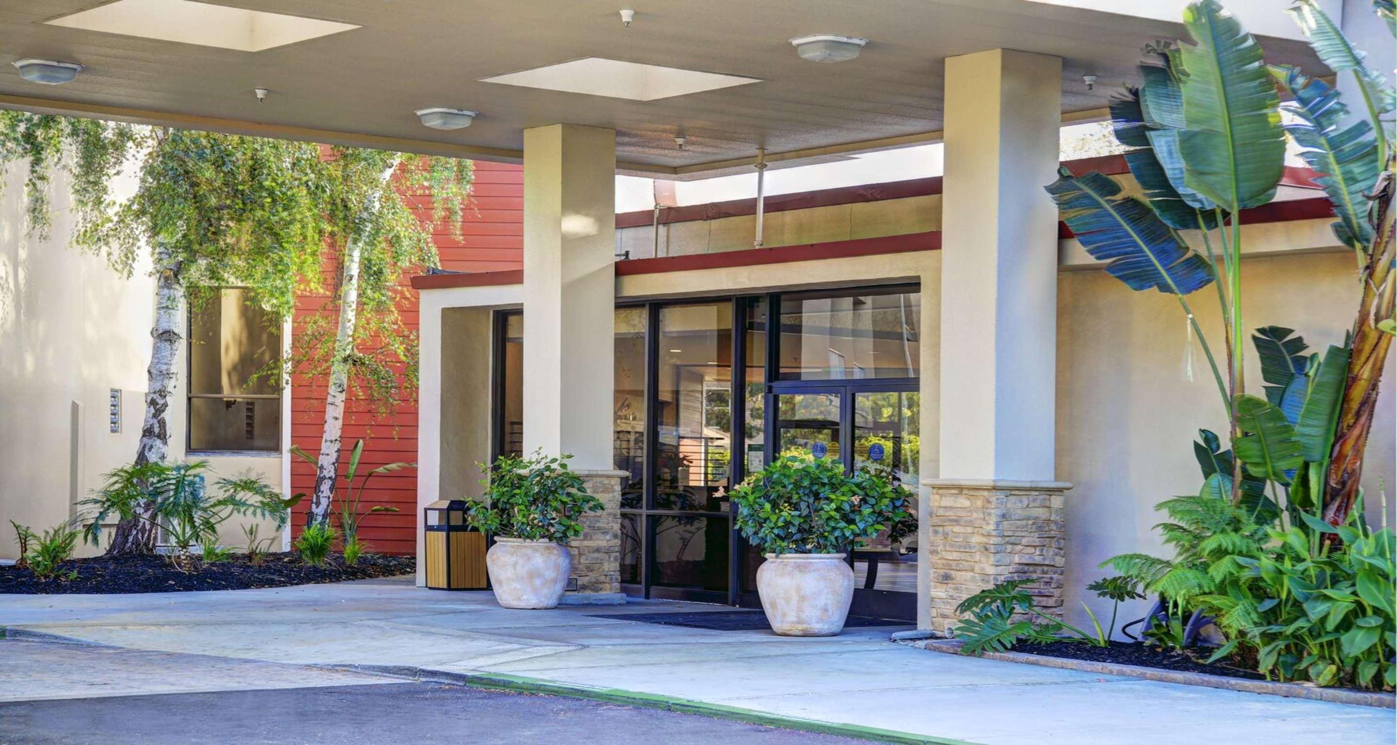 Best Western Plus Garden Court Inn Фримонт Екстериор снимка