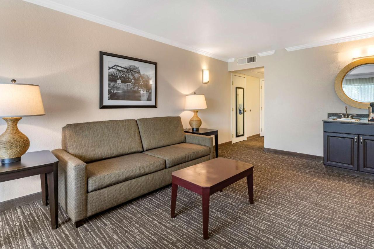 Best Western Plus Garden Court Inn Фримонт Екстериор снимка
